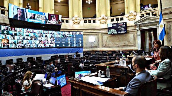 
«El tributo recae sobre la financiación de riqueza», argumentó la directora del ente tributario, Mercedes Marcó del Pont.