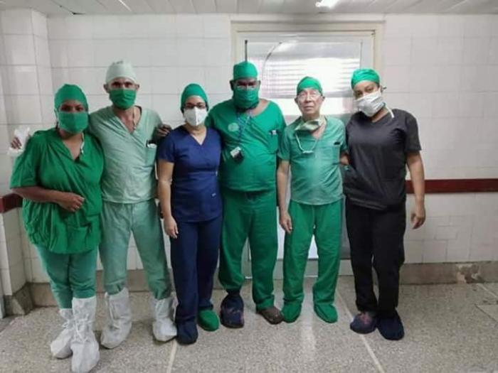 Salvan con cirugía a una bebé