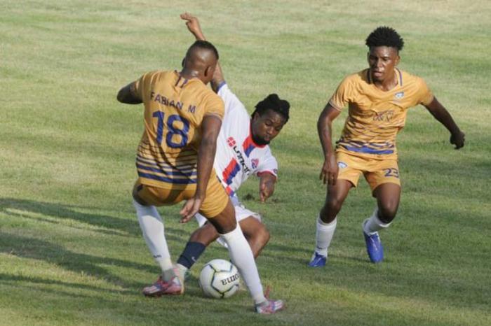 La Universidad O&M ganó su primer título en la Liga Dominicana de Fútbol. 