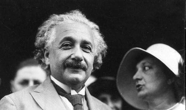 albert-einstein-en-la-habana