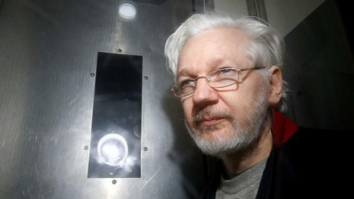 Julian Assange resiste a la opresión hacia los profesionales del periodismo comprometidos con la verdad. Foto: reuters