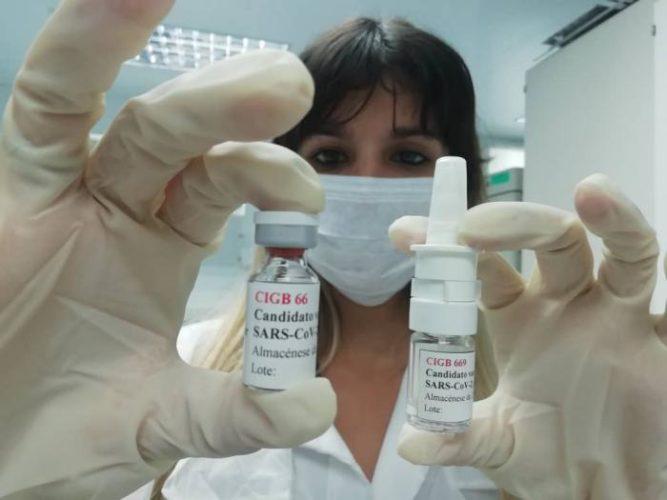 La aplicación del candidato vacunal, desarrollado por el Centro de Ingeniería Genética y Biotecnología, ha tenido constante monitoreo, supervisión y evaluación por organismos especializados, entre ellos el Centro Regulador Nacional de Medicamentos y Equipos Médicos, siempre con resultados favorables
