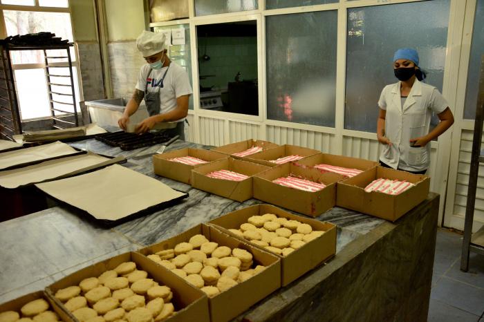 Recorrido por Unidades de Producción de alimentos en la ciudad con diferentes destinos sociales.