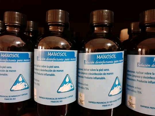 La solución desinfectante Manosol es producida por la Empresa Provincial de Farmacias y Ópticas de Pinar del Río