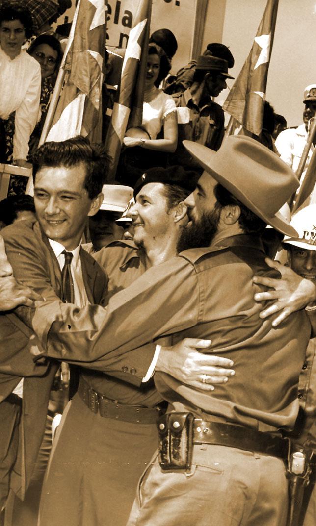 Después de entregar simbilicamente el cuartel de Columbia convertudo en Ciudad Escolar Libertad, se funden en un abrazo Raúl, Camilo y Armando Hart
Publicada: 14/09/2001

Raul0368