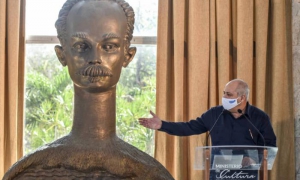 conferencia de prensa sobre las palabras de Fidel a los intelectuales