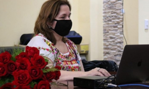 Periodista e investigadora, Rosa Mirian elizalde, Premio Nacional de Periodismo 