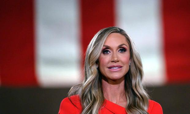 Lara, nuera del expresidente Donald Trump, ha instrumentalizado una organización benéfica para redirigir fondos a su suegro. FOTO: AFP