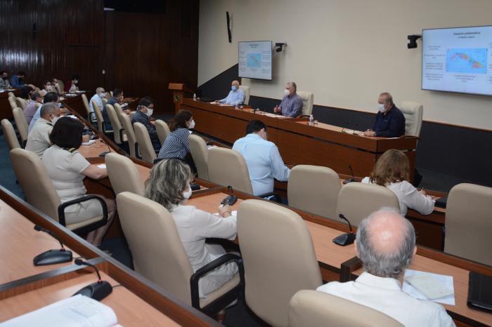 El mandatario insistió en desarrollar capacidades tecnológicas propias, a fin de consolidar nuestra 
soberanía. Foto: Estudios Revolución