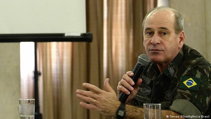 Azevedo e Silva, ex ministro de defensa de Brasil.