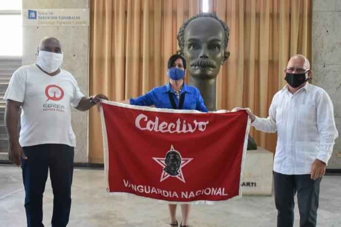 Vanguardia Nacional para la Egrem en su aniversario 57