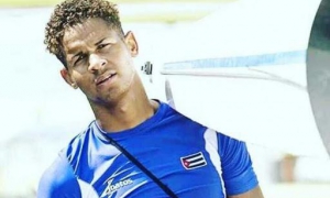 El remero cubano Carlos Ajete