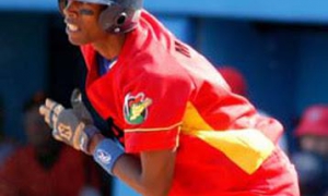Mujica es un jugador habilidoso y oportuno en el cajón de bateo.
