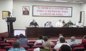 Trabajo en comisiones para analizar y enriquecer los documentos que serán valora
