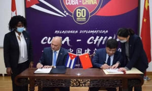 Firman Cuba y China memorando para la cooperación turística