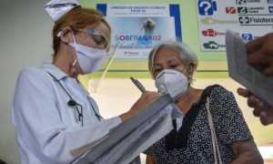 Vacunatorio, en el PoliclÃ­nico Docente Vedado, Unidad de Ensayo