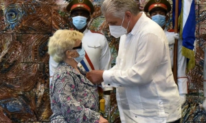 La prestigiosa intelectual Graziella Pogolotti Jacobson fue condecorada este mié