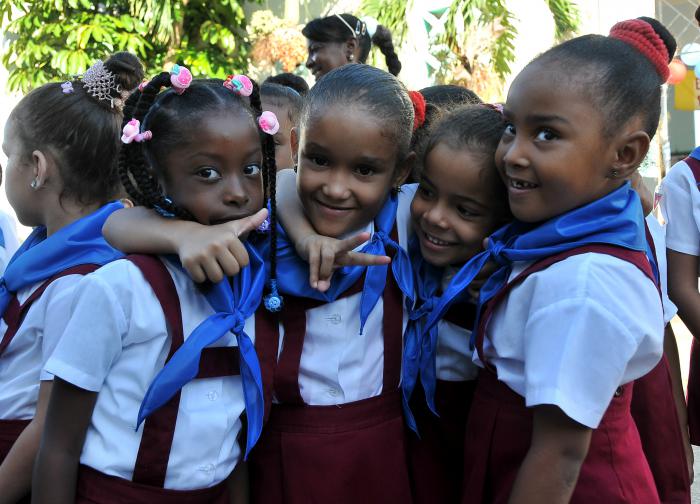 Nuevos pioñeros Moncadista de la escuela primaria Patricio Lumumba