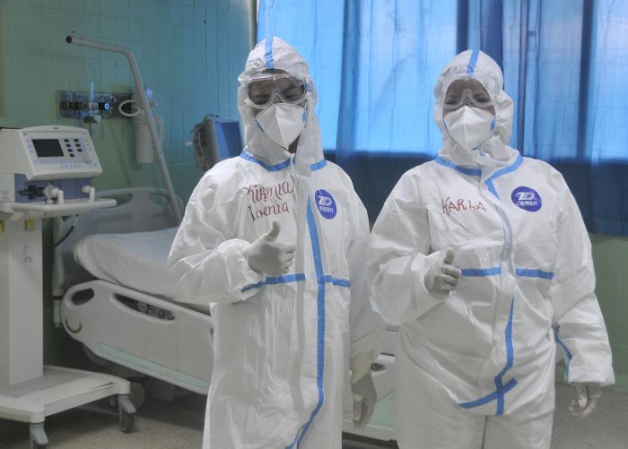 Proteccion contra el coronavirus, Hospital Docente Clinico Quirurgico Dr.Salvador Allende,zona roja.