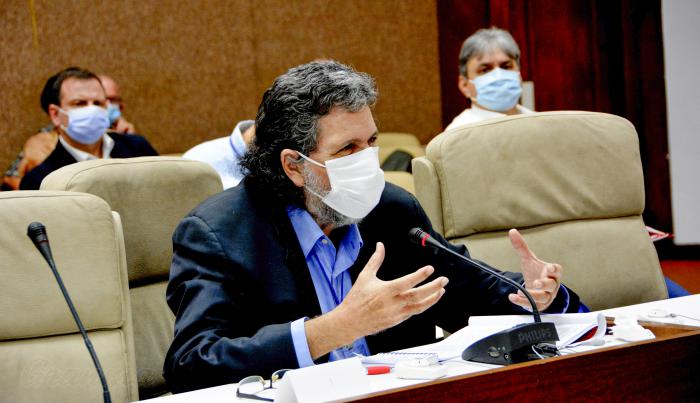 José Ramón Machado Ventura, Segundo Secretario del CCPCC acompañado de otros miembros del Buró Político y del Secretariado, presidió la comisión de funcionamiento y trabajo ideológico. Abel Prieto Jiménez, presidente de Casas de Las Américas.