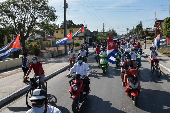 Caravana contra el bloqueo en Villa Clara