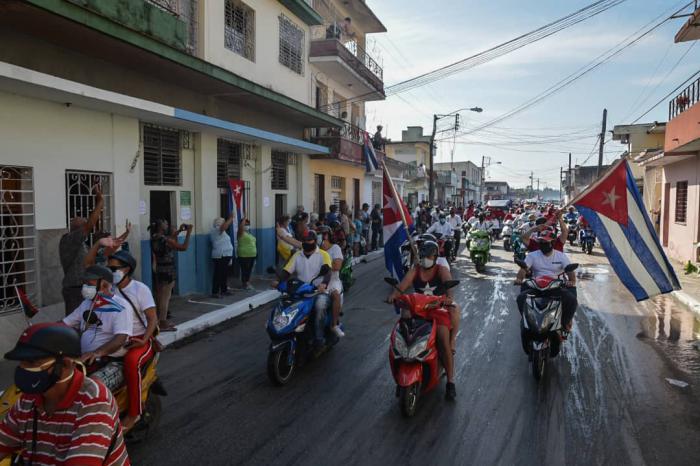 Caravana contra el bloqueo en Villa Clara