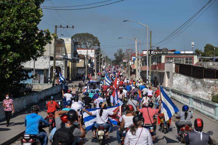 Caravana contra el bloqueo en Villa Clara
