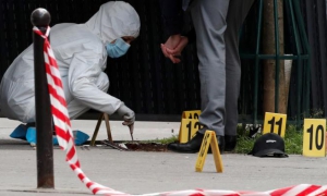 Tiroteo frente a un hospital en Paris deja un muerto