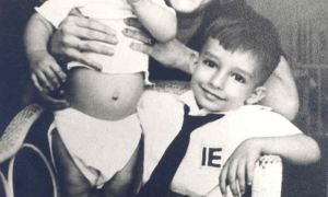 Fe del Valle junto a sus hijos