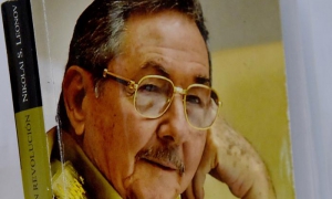  Raúl Castro, un hombre en Revolución, de Nikolai S. Leonov 