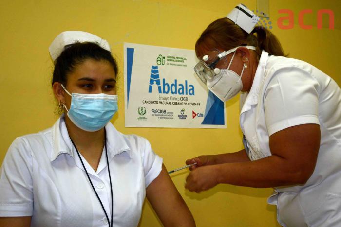 Inicio del proceso de vacunación al personal de la salud, en Ciego de Ávila