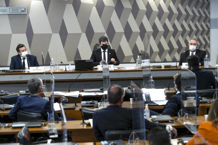 Declaración del exsecretario de Comunicación Social de la Presidencia, Fabio Wajngarten da su testimonio a la Comisión Parlamentaria de Investigación de Brasil. Foto: Agencia Senado