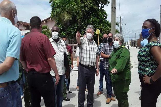 Alejandro Gil Fernández constata en Caibarien la marcha del proceso inversionista en ese territorio