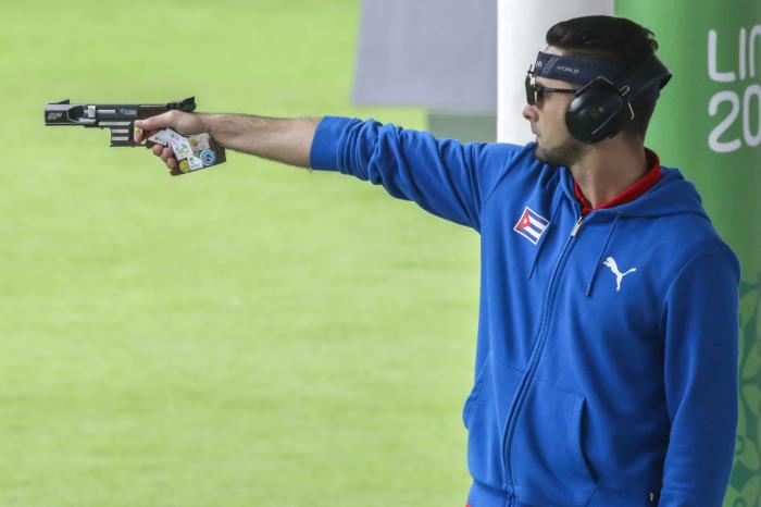 Jorge Félix Álvarez gana lmedalla de oro en la final de la Pistola Tiro Rápido, durante la realización de los XVIII Juegos Panamericanos de Lima, Perú, el 1 de agosto  de 2019.  Foto Roberto Morejón, Periódico Jit, INDER.