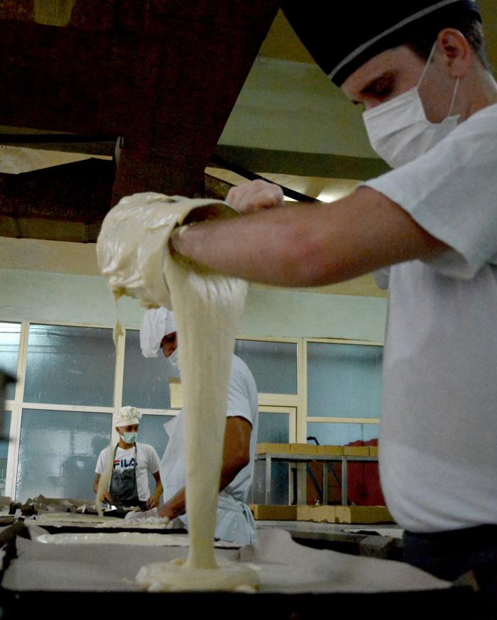 Recorrido por Unidades de Producción de alimentos en la ciudad con diferentes destinos sociales.