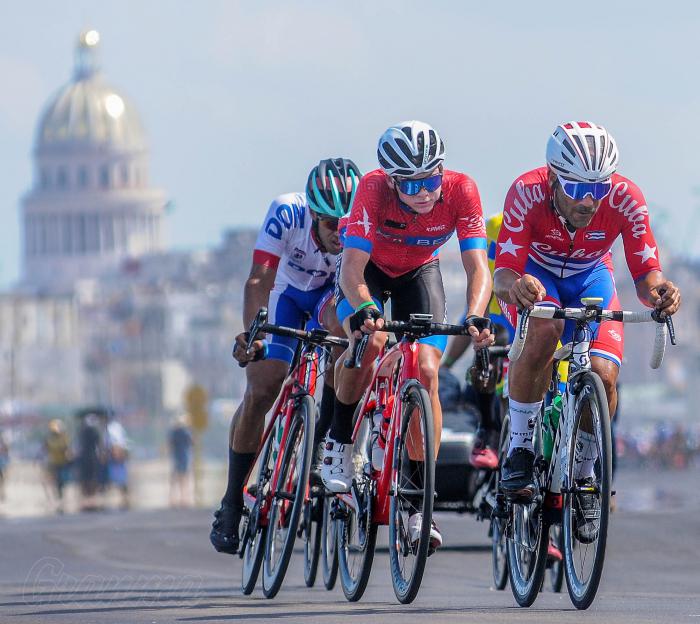 Los ciclistas cubanos buscarán clasificar a los I Juegos Panamericanos Juveniles de Colombia. Foto: José Manuel Correa	
