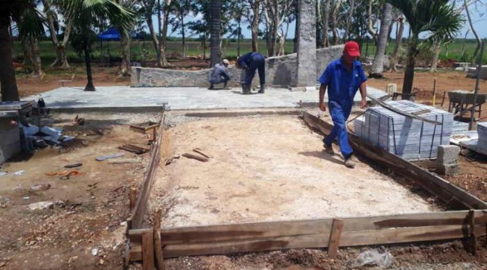 Oileder Tardío Rodríguez, inversionista de la obra, confirma que es una inversión total, pues el inmueble ya tiene varios años de construcción y necesita un cambio en su estructura actual.