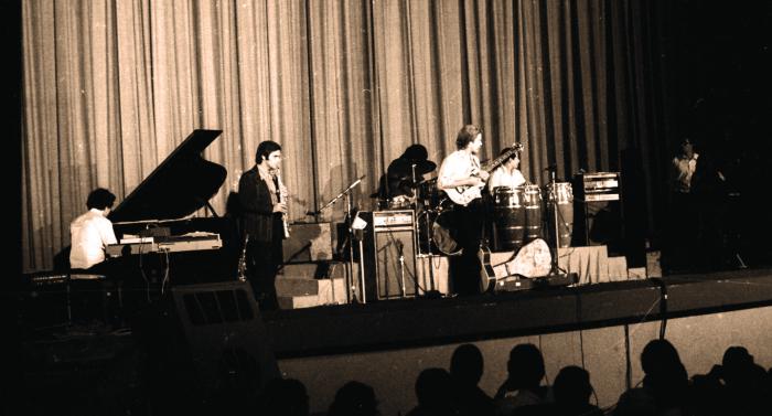 Grupo Sonora del ICAIC en un recital en el teatro 12 y 23.(foto:Orlando Cardona) 24.03.76 SONORA01

Musi1225