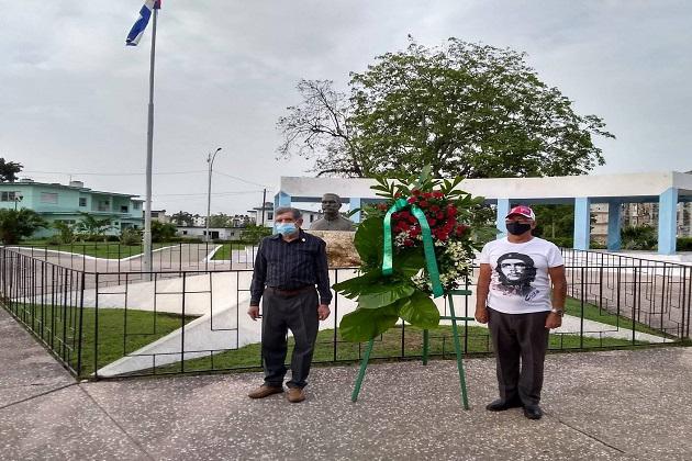 Tributo a Maceo en le parque que lleva su nombre en Santa Clara. Foto: Cmhw.cu