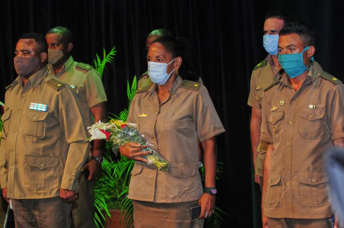 Entrega de carnese dep PCC y reconocimientos a oficiales, sargentos, soldados y trabajadores civiles en el Acto político cultural por el 60 Aniversario de la creación del Ejército Occidental, presidido por el Comandante de la Revolución Guillermo García Frias, con la participación de jefes y oficiales de las FAR, desarrollado en la Sala Universal de las FAR, MINFAR.