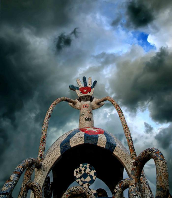 Olimpo de los Cinco, obra de Fuster. foto: Roberto Chile.