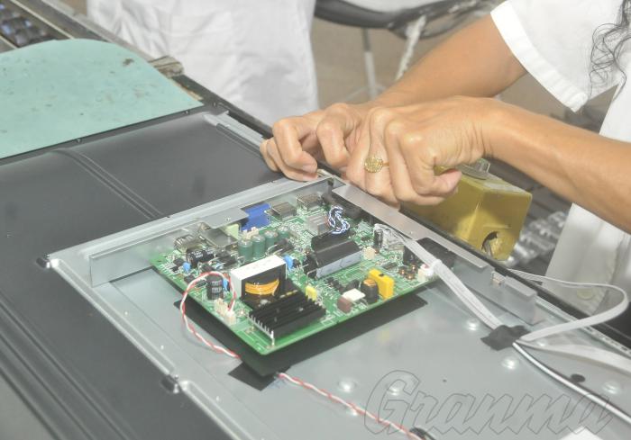Empresa Industrial Electronica Comandante Camilio Cienfuego,fabricacion de Televisor LCD LED.