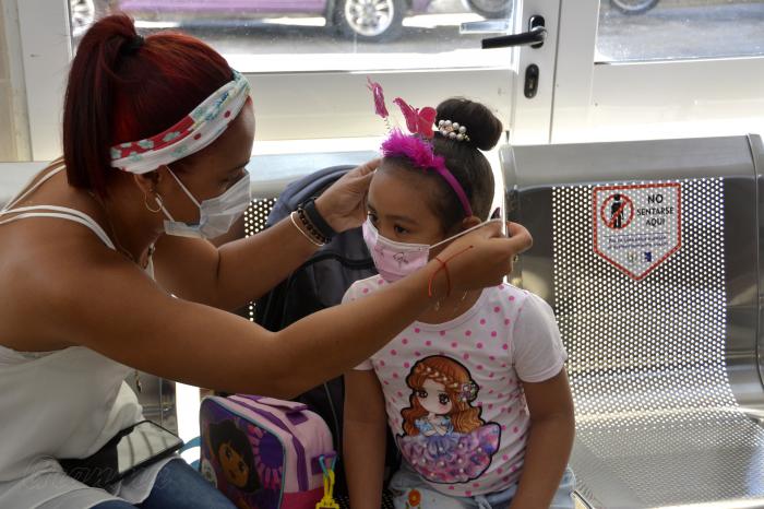 Yeney Domínguez Pentón es la madre de Jade Nathalys, una de las participantes en la secuencia dos de la Fase I del ensayo clínico pediátrico.  