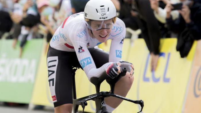 Se impuso en la contrarreloj con 32 minutos.