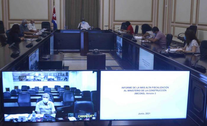 Encuentro de Esteban Lazo con el Micons

