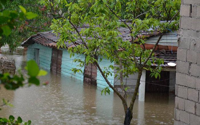 Primeros efectos de las lluvias en Villa Clara