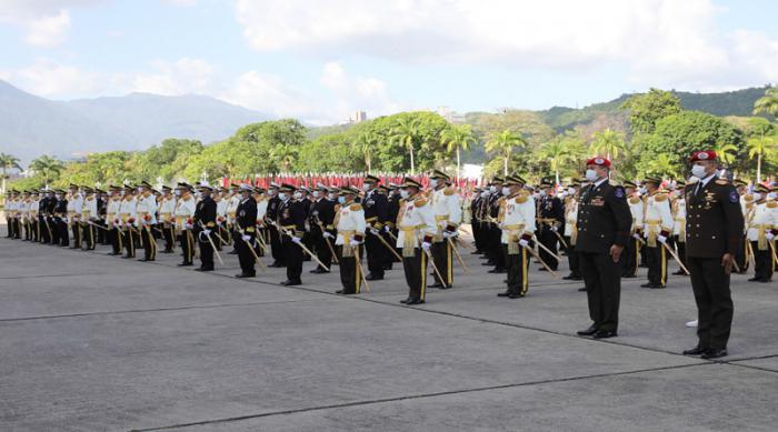 Mas de15 000 efectivos de la PANB participaron en el desfile y parada militar por el Día de la Victoria.