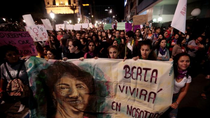 El pueblo hondureño realizó masivas manifestaciones para exigir justicia ante el asesinato de Berta Cáceres. 