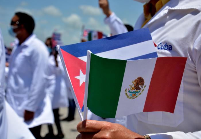 Brigada Henry Reeve llega de Mexico