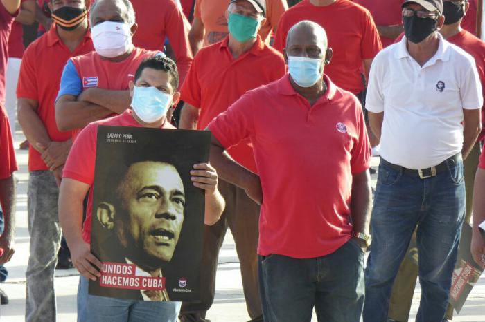Acto de apoyo a la Revolución en Granma